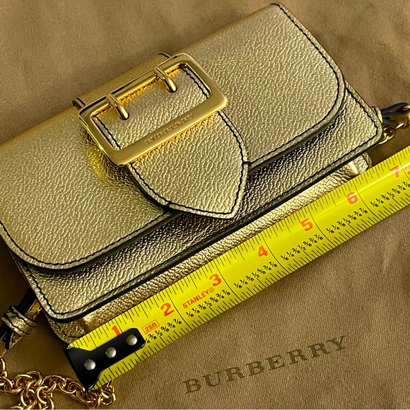 BURBERRY- Metallic Soft Grain Calfskin Mini Phone Buckle Bag Gold - Pre- Owned - Picture 5 of 11